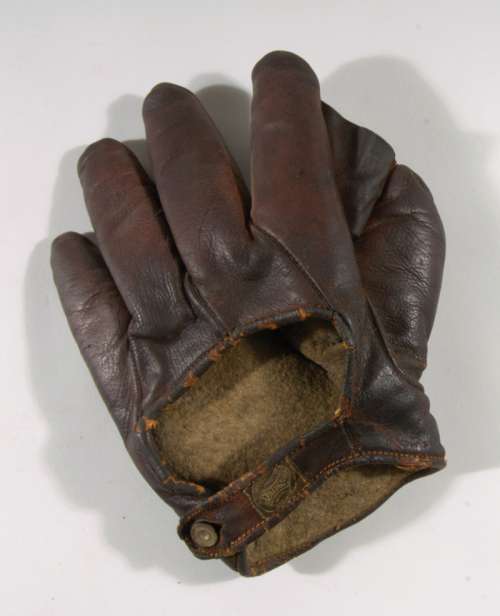 Early 1900's Spalding Crescent Glove Back