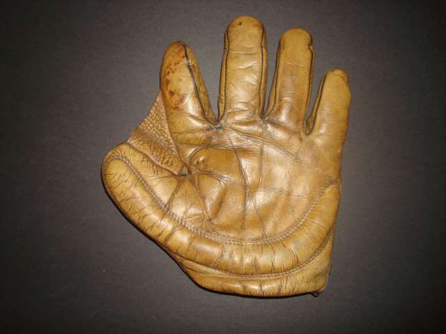 Early 1900's Spalding Crescent Glove Front