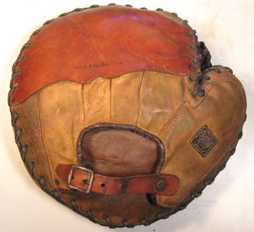 Early 1900's Spalding Decker Patent Crescent Catchers Mitt Back