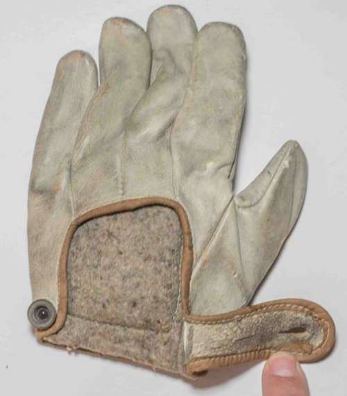 Early 1900's Webless Crescent Youth Back