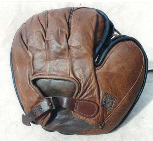 Edward K. Tryon Flat Top Catchers Mitt Back
