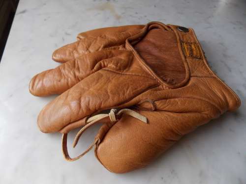 Fairplay Official Diamond Ball Glove Lefty Back