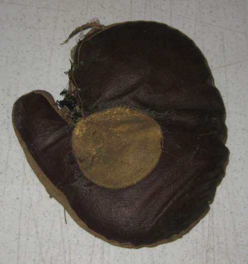 Folk Art Mitt Sewn Pocket Front