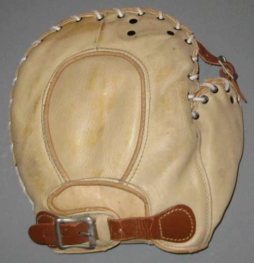 Folsom 8336 Basemitt Back