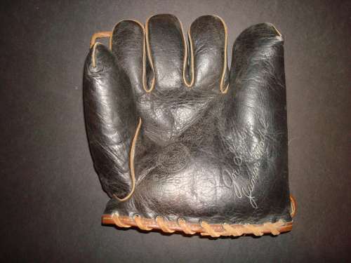 Joe Gordon Folsom G225 Front