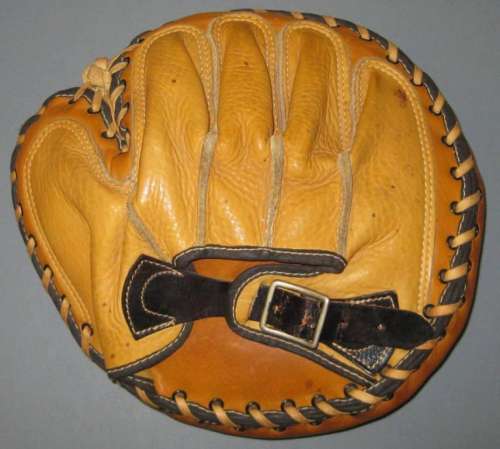 Earl Grace George A. Reach 20 Catchers Mitt Back