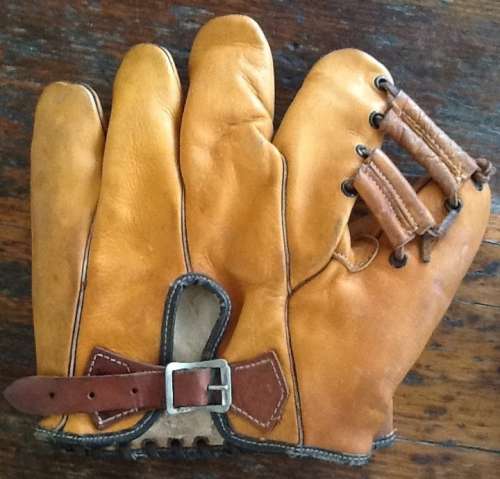 Chet Morgan Globe G53 Back