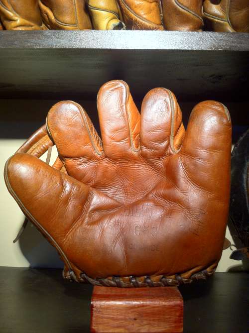 Chet Morgan Globe G53 Front