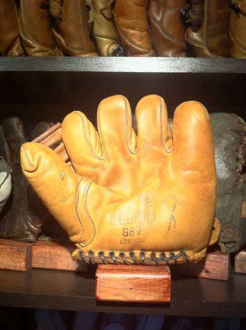 Jim Turner Globe G87 Front