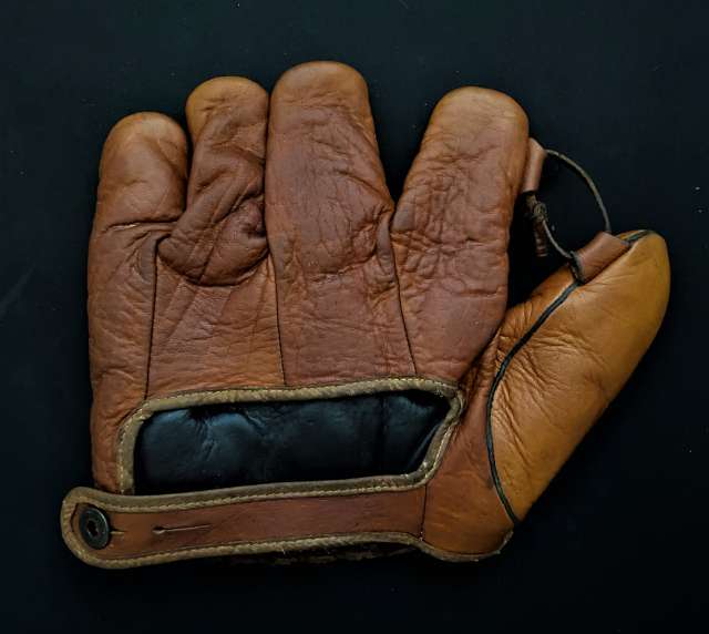 Aldolfo Luque Goldsmith AG2 Back