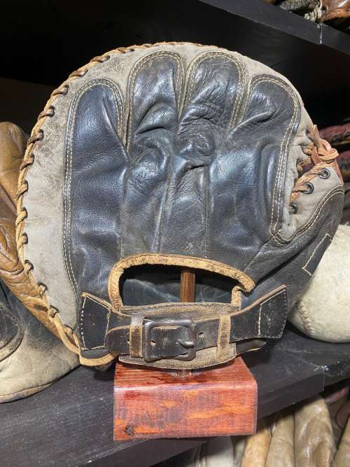 Goldsmith Two Tone Basemitt Back