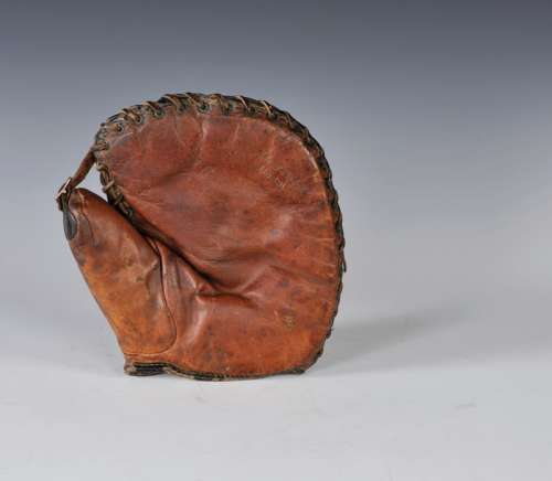 Jake Daubert Goldsmith 32 Basemitt Front