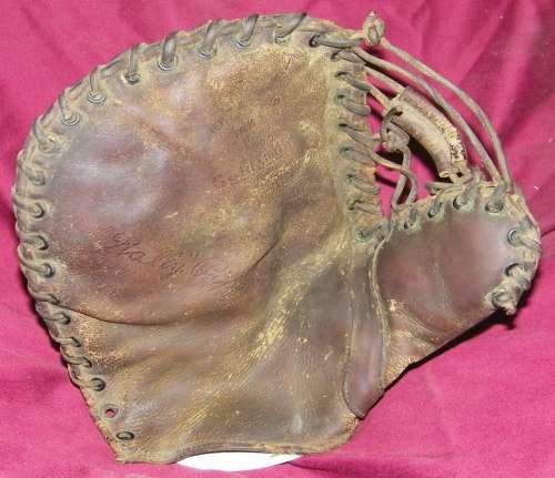 Wally Pipp Goldsmith Basemitt Front