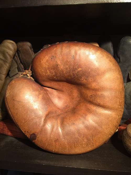 Goldsmith 83 Catchers Mitt Front