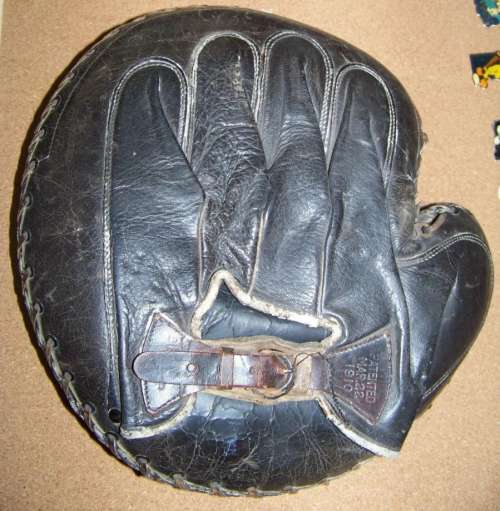Goldsmith Catchers Mitt Back