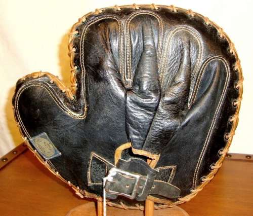 Goldsmith Lefty Catchers Mitt Back
