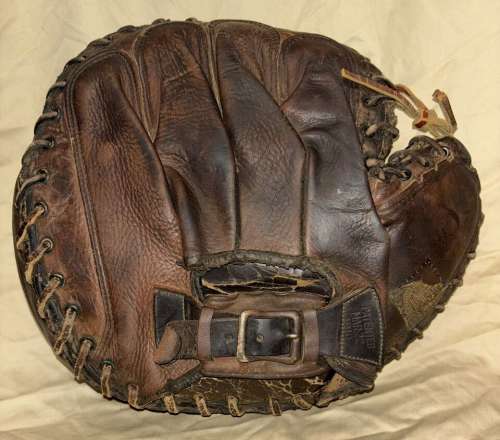 Wally Schang Goldsmith Catchers Mitt Back