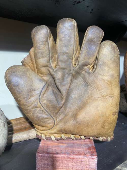 Goldsmith 28 Full Web With Celluloid Button Front