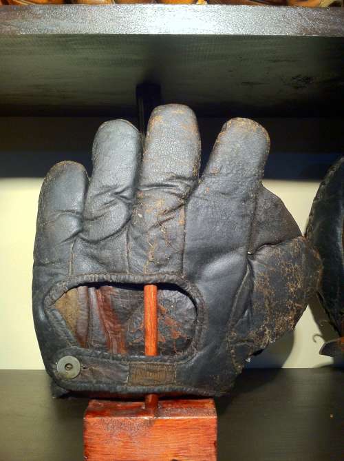 Goldsmith Full Web Black Back