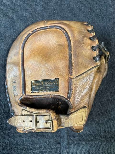 Del Bissonette Horace Partridge Basemitt Back