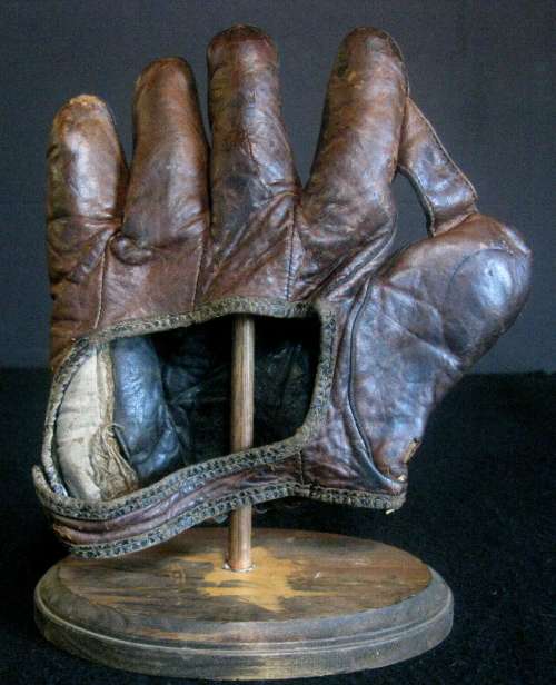 Bill Hallahan Hutch Back