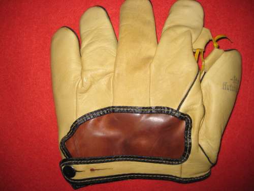 Bill Williams Hutch 28S Back