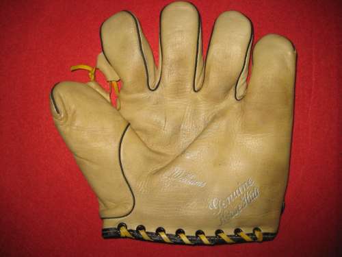 Bill Williams Hutch 28S Front