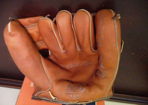 Bob Avilla Hutch 100 Front