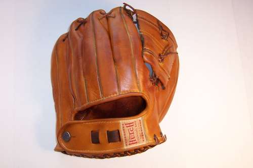 Early Wynn Hutch 57 Back