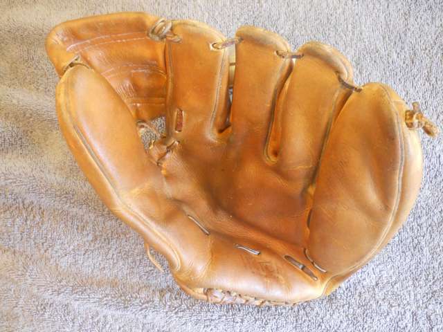 Harry Anderson Hutch HA Front