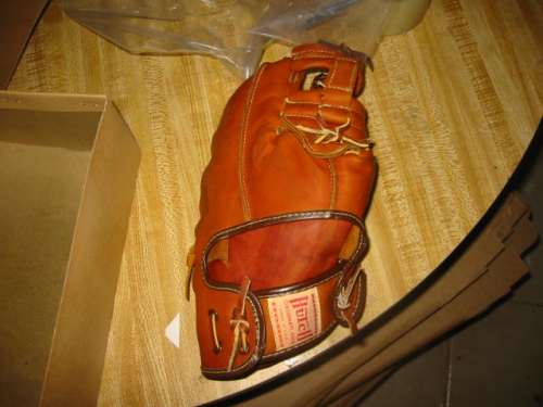 Hutch 140 Snagger Basemitt Back