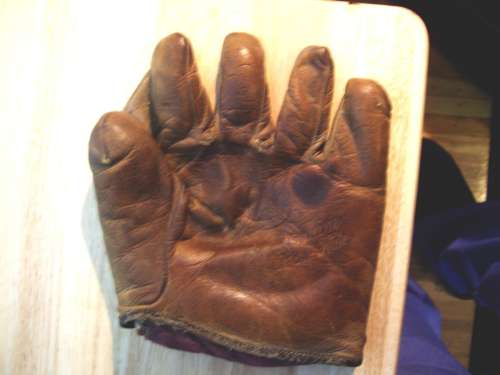 Hutch 75 Bearcat 1 Inch Web Front