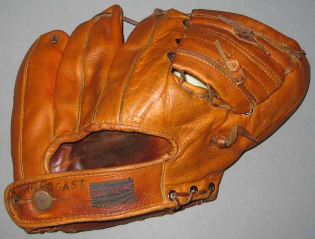 Hutch The Magnet Back