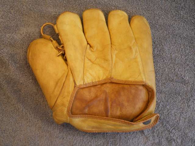 Lee Grissom Hutch 36 Lefty Back