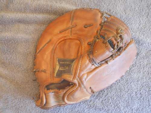 Gil Hodges JC Higgins 1660 Back