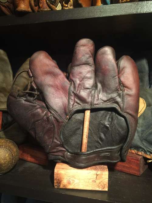 Grover Cleveland Alexander JC Higgins 1677 Lefty Back