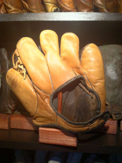 Pie Traynor JC Higgins Special Lefty Back