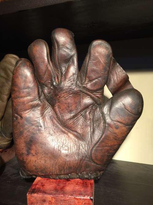 Virgil Barnes JC Higgins 1665 1 Inch Web Lefty Front