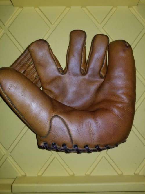 Joe DiMaggio Spalding 133 Front