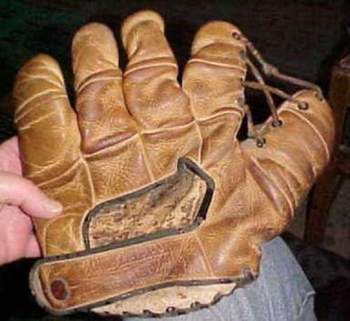 Joe DiMaggio Spalding Marvel 233 Back