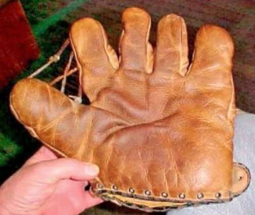 Joe DiMaggio Spalding Marvel 233 Front