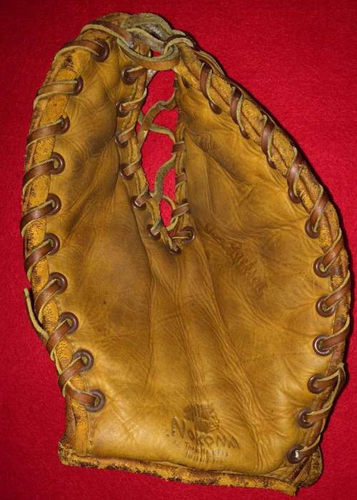 Joe Jackson Nokona Basemitt Front