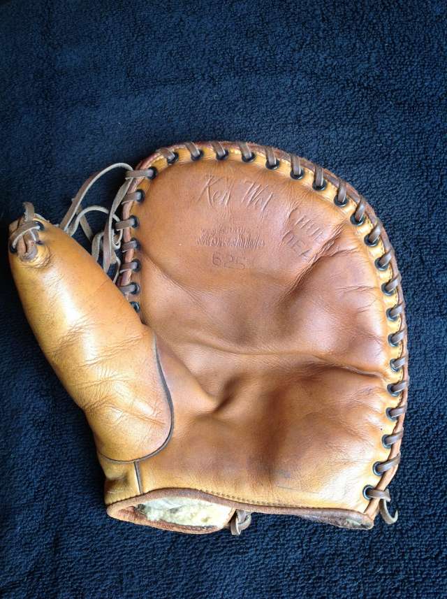 Chubby Dean Ken Wel 625 Basemitt Front