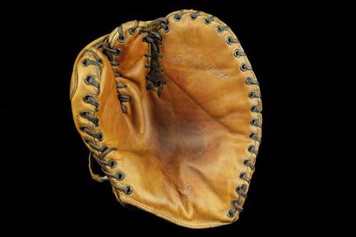 Johnny Mize Ken Wel 624 Basemitt Front