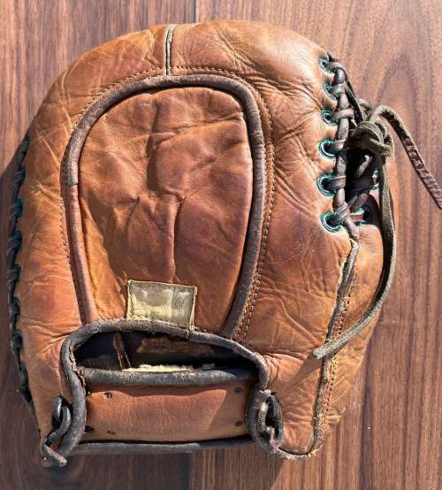 Ken Wel Basemitt Back