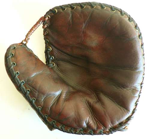 Ken Wel Buckleback Basemitt Front