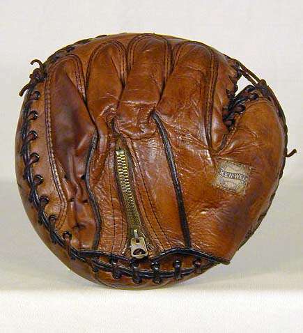 Ken Wel Zipper Back Catchers Mitt Back