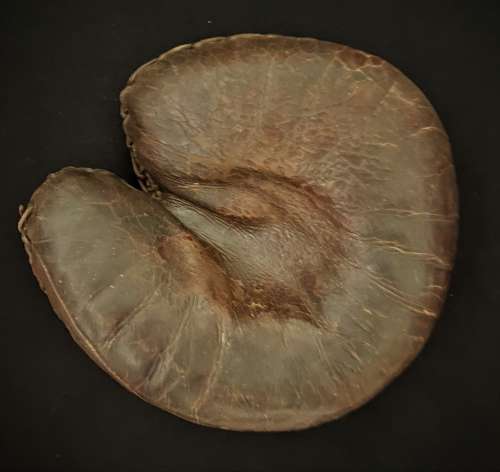 Muddy Ruel Ken Wel Zipper Back Catchers Mitt Front