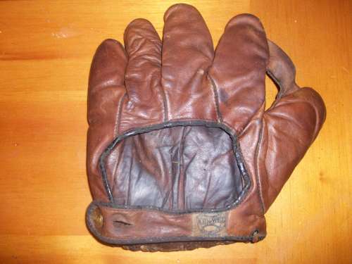 Cy Williams Ken Wel 539 Back