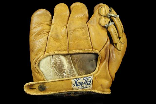 Lee Grissom Ken Wel Extra Large Model 543 Back